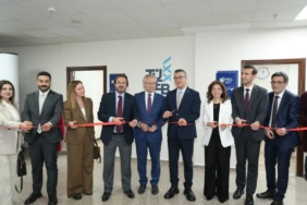 trabzonda-saglik-teknoloji-ofisi-acildi-C5QbwbHi.jpg
