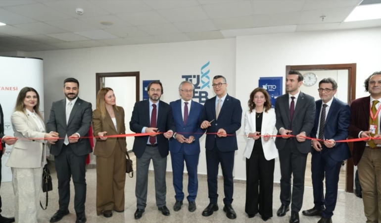 trabzonda-saglik-teknoloji-ofisi-acildi-C5QbwbHi.jpg