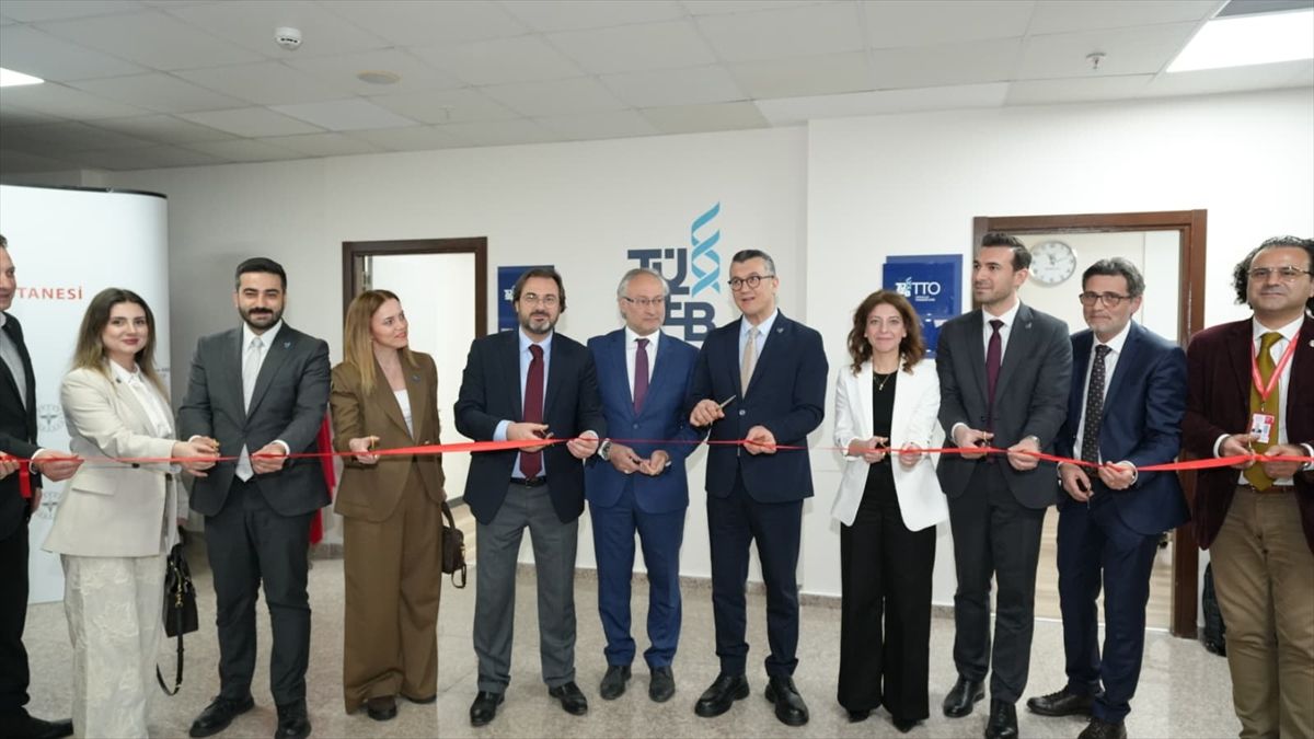 trabzonda-saglik-teknoloji-ofisi-acildi-C5QbwbHi.jpg
