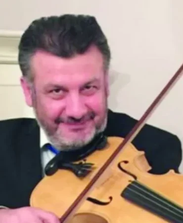 trabzonlu-muzisyen-250-enstrumanlik-koleksiyonunu-gazzeye-bagisladi-h5bfrgHL.webp