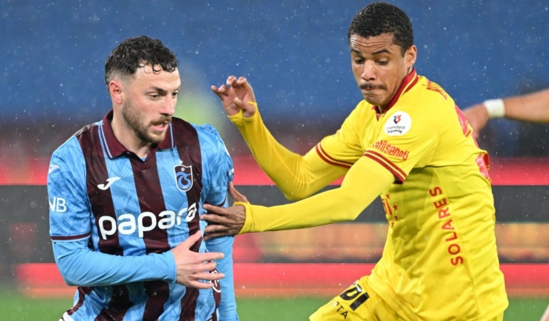 trabzonspor-ikinciligi-zora-soktu-once-gol-sonra-kirmizi-kart-rdjZ2rj8.jpg