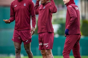 trabzonspor-istanbuldan-30-puan-topladi-XywQDLN8.jpg