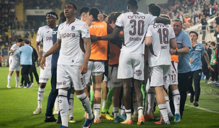 trabzonspor-konyaspor-ile-oynayacagi-turkiye-kupasi-final-maci-icin-tffye-flas-basvuru-yapacak-JDL8htdP.jpg