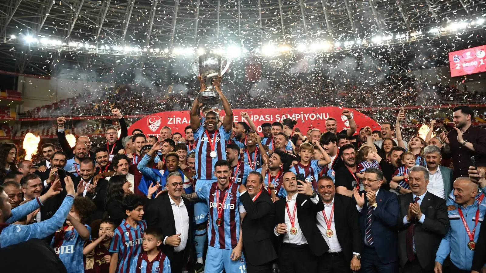 trabzonspor kupa kazandi besiktas ve basaksehirin yuzu guldu 1 Uf3qbAsA