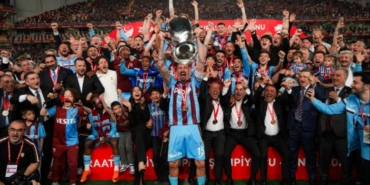 trabzonspor-kupa-kazandi-besiktas-ve-basaksehirin-yuzu-guldu-Xm2x2xue.jpg
