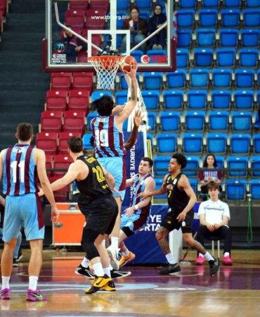trabzonspor-mersini-90-80-yendi-5DisGnYg.jpg