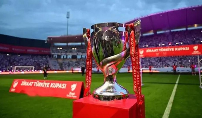 turkiye-kupasi-finali-icin-trabzon-antalya-hattina-ek-sefer-CXQZH2XE.jpg