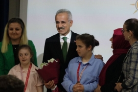 uraloglu-chp-belediyeleri-yonetmekten-aciz-ie6BcU9W.jpg