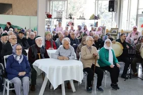 yas-sarti-70e-yukseldi-7-bin-yasli-huzurevi-sirasindan-cikarildi-74bgcMax.webp